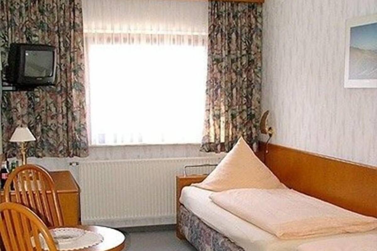 双人房 | 办公桌、免费 WiFi