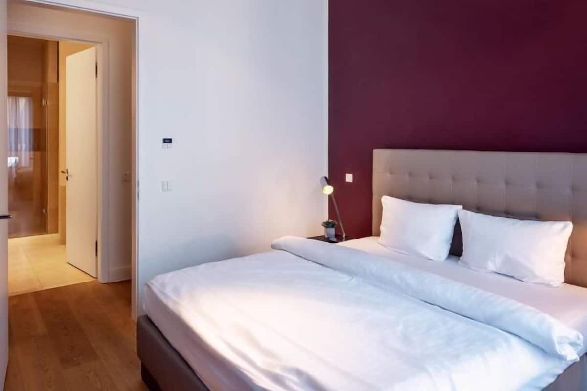 1 bedroom, in-room safe, individually decorated, individually furnished