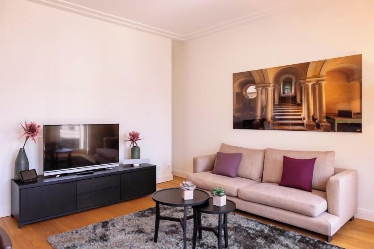Living area | Flat-screen TV