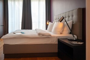 Premium Apartment, 1 Bedroom | In-room safe, individually decorated, individually furnished - The Wellem Residences (Düsseldorf)
