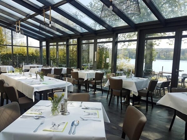 Ilmainen päivittäinen buffetaamiainen