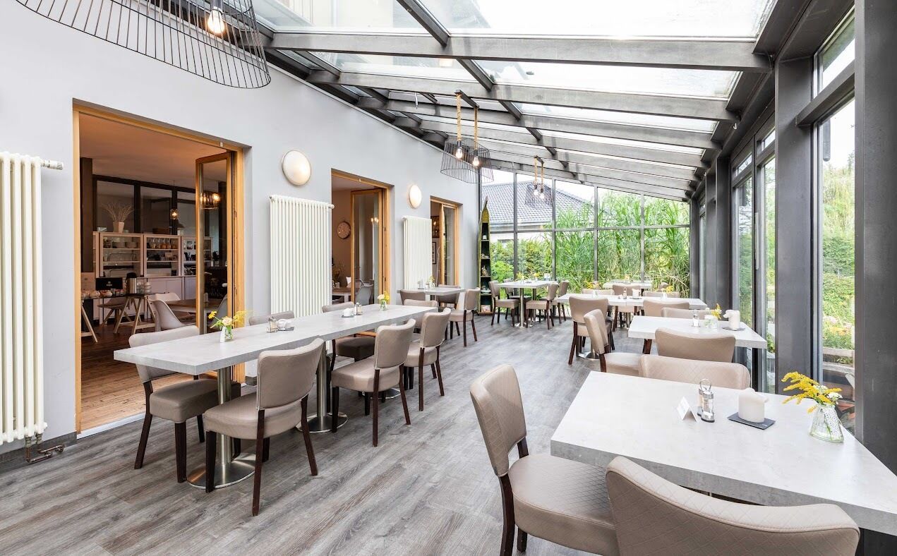 breakfast, dinner served; german cuisine, garden views