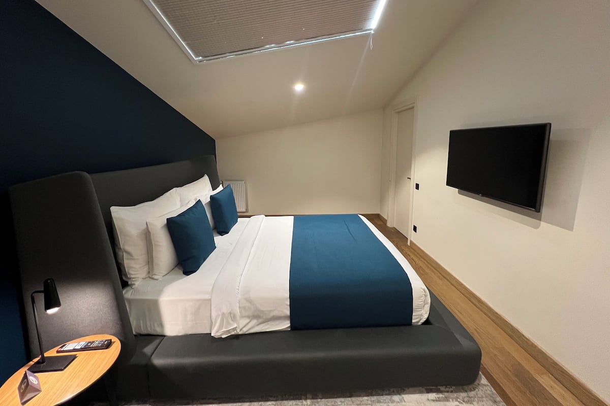 Junior-Suite | Minibar, Zimmersafe, Schreibtisch, laptopgeeigneter Arbeitsplatz