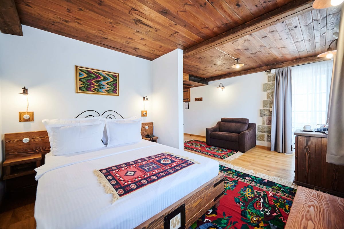 1 bedroom, minibar, in-room safe, desk