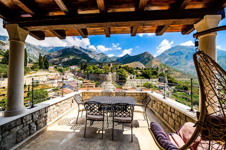 Junior Studio Suite | Terrace/patio