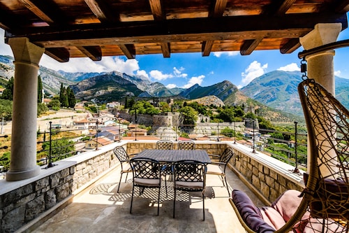 Stara ÄarĆĄija Hotel and Spa