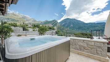 Panoramic Suite | Terrace/patio