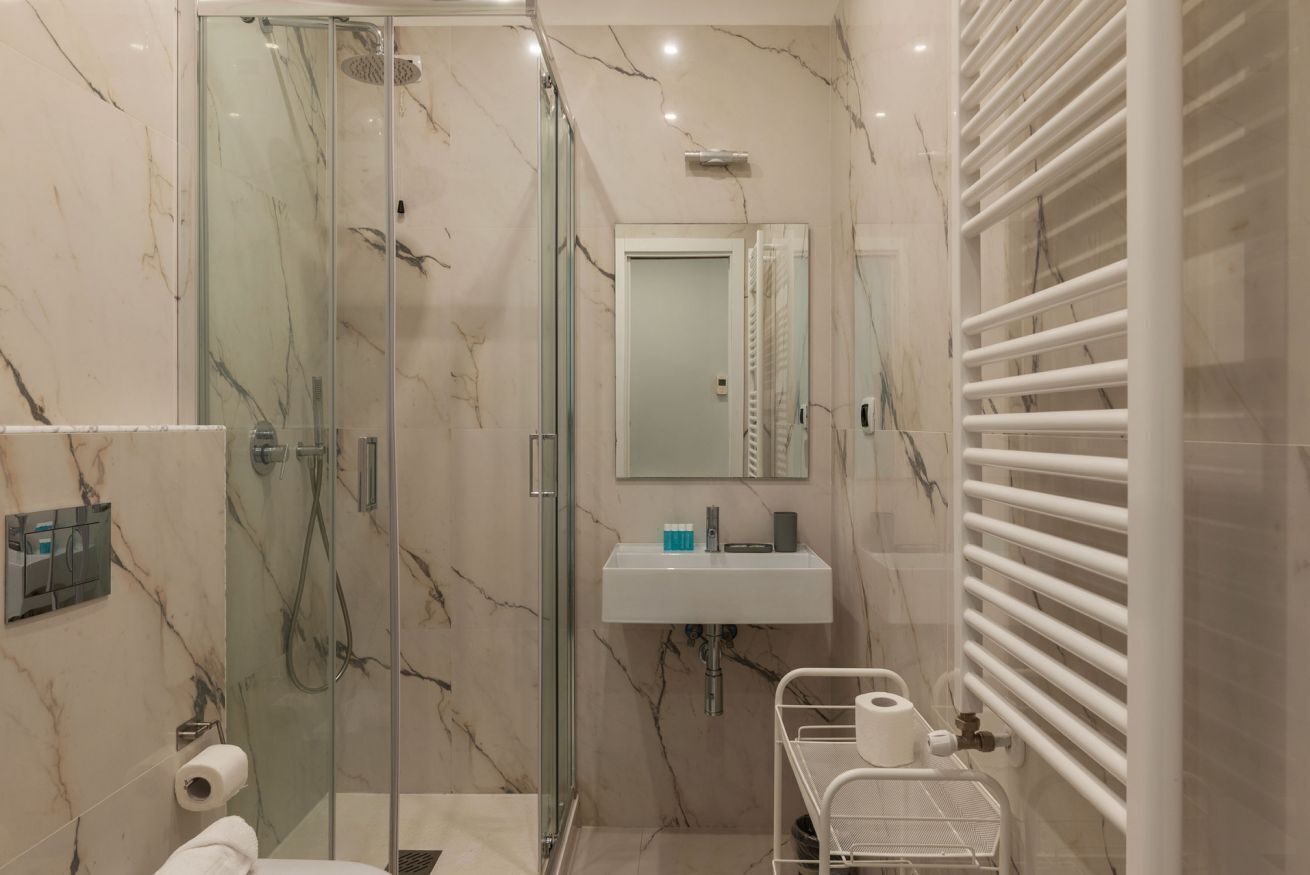 Douche, bidet