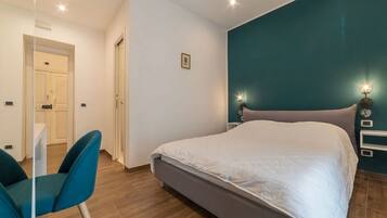 1 Schlafzimmer, Schreibtisch, WLAN