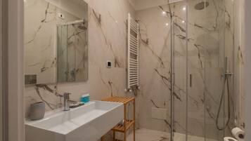 Douche, bidet
