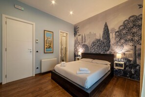 1 bedroom, WiFi - GuestHost - Lovely room, with private bathroom, ideal for 2 guests in 20 square meters of space, is part of the Sallustian Guest House.The Guest House is located on the second floor, without elevator, of an elegant period building and consists of 5 priva (Roma)