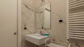 Douche, bidet