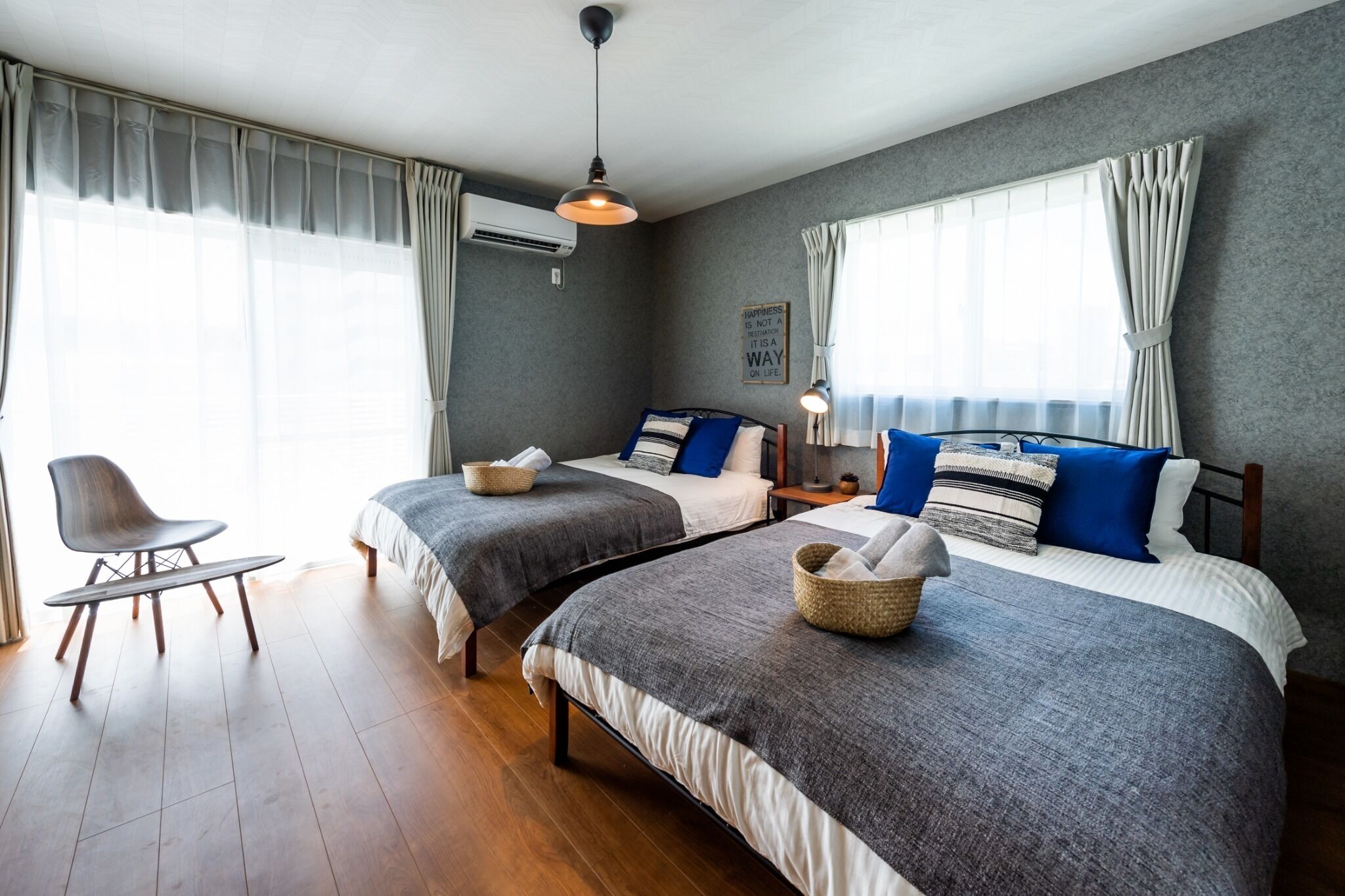 4 多间卧室、办公桌、熨斗/熨衣板、免费 WiFi