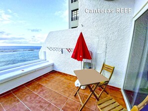 Outdoor dining - Canteras Reef - First sea line (Las Palmas de Gran Canaria)