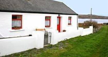 Beautiful old style cottage with sea views