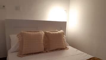 Individually furnished, desk, laptop workspace, free WiFi