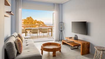 Deluxe Apartment, 2 Bedrooms, Terrace, Sea View (Mascarat) | Living room | Flat-screen TV
