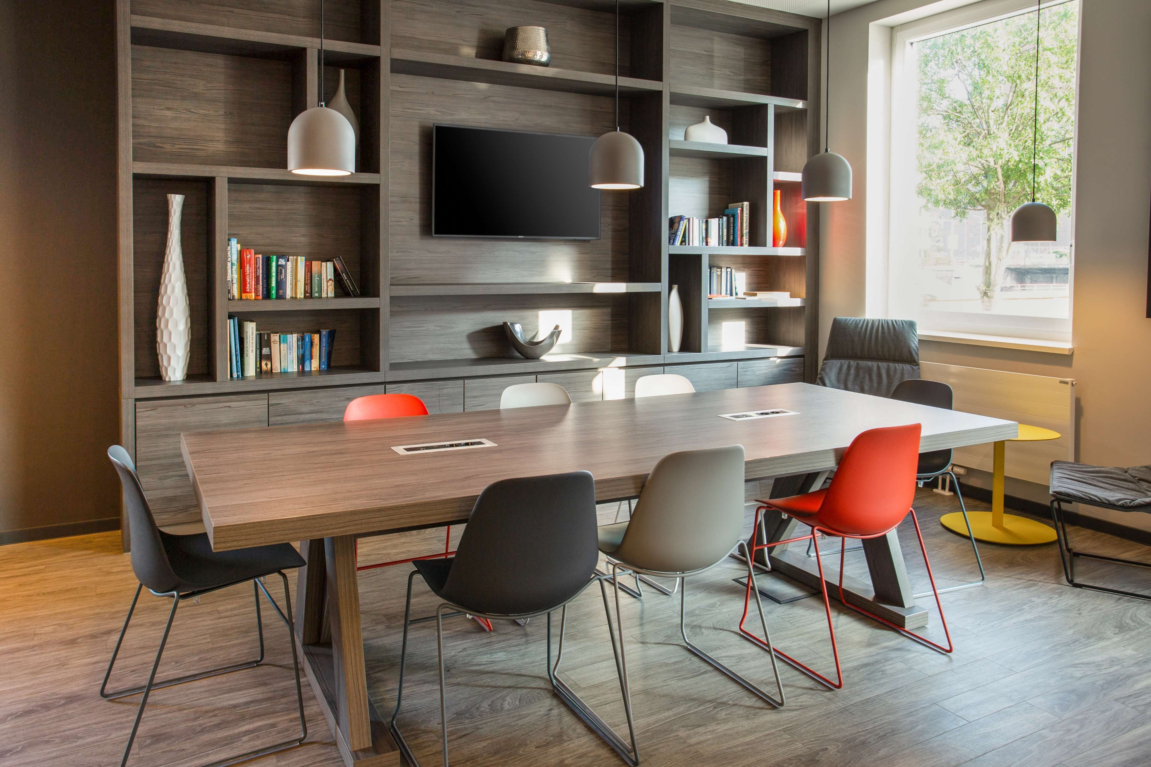 Photo - Campanile Duisburg City