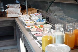 Dagelijks ontbijtbuffet (toeslag)