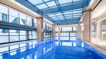 Indendørs pool