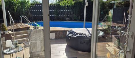 Outdoor pool, a heated pool