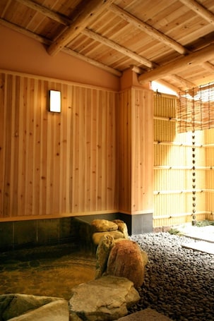 Spa. Cozy Twin Room Non Smoking / Neyagawa Ōsaka