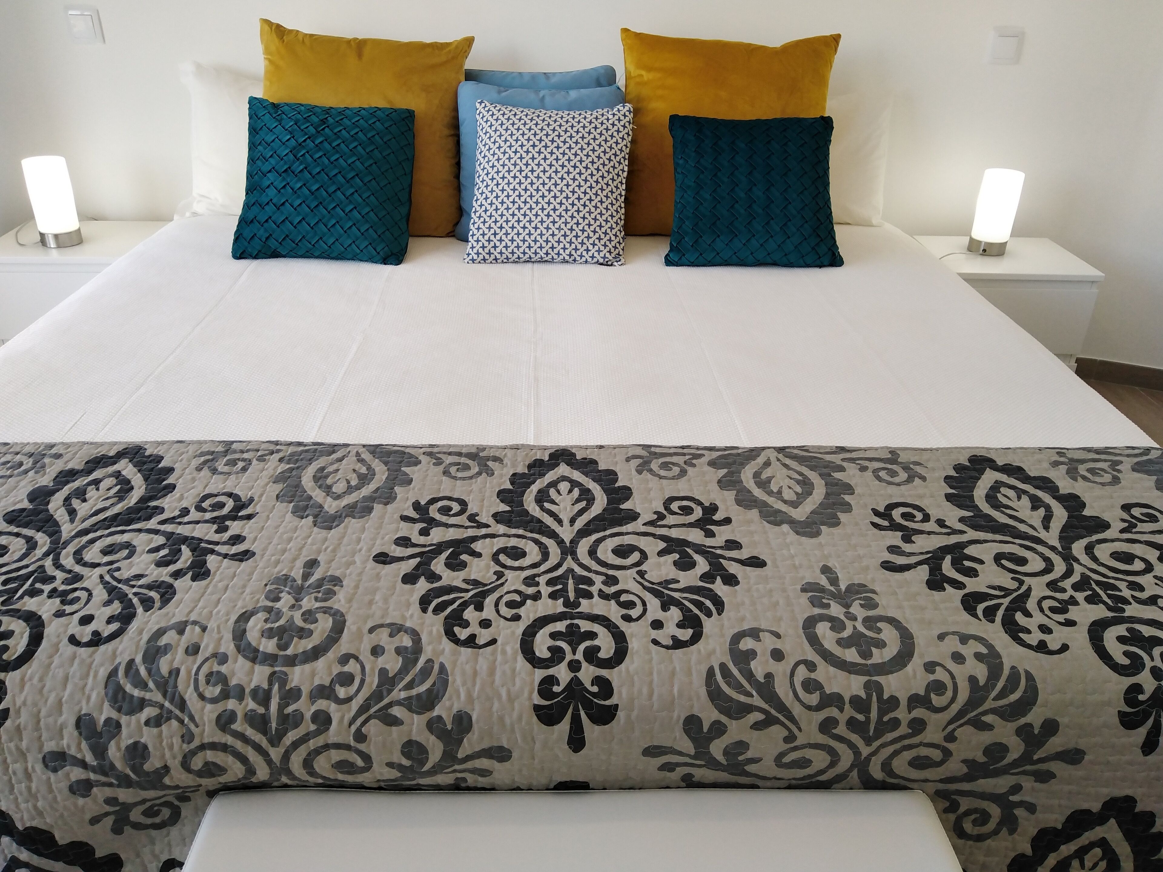 Habitación estándar con 1 cama doble o 2 individuales, 1 cama de matrimonio | Tabla de planchar con plancha, wifi gratis, ropa de cama