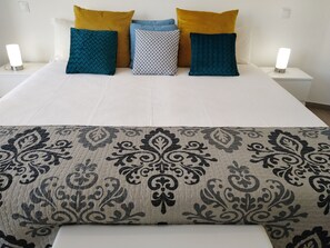 Standard Double or Twin Room, 1 Queen Bed | Iron/ironing board, free WiFi, bed sheets, wheelchair access - Villa Lazuli (Vila do Bispo)