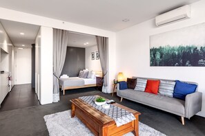 Apartment (1 Bedroom) - Spacious 1BD 50m From Chapel Street (Prahran)