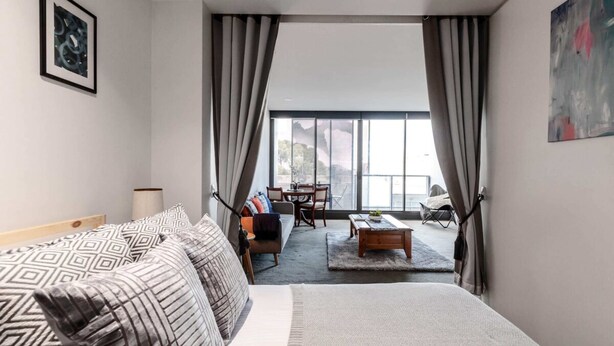 Apartment (1 Bedroom) - Spacious 1BD 50m From Chapel Street (Prahran)
