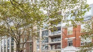 Exterior - Central Waterloo 2 Bedroom Apartment With Balcony (London)