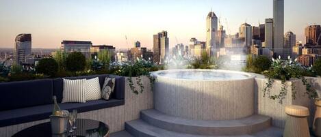 Outdoor spa tub