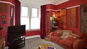 Unclassified image, 2 of 29, button - Eclectic Home In Trendy Bristol Suburb (Bristol)