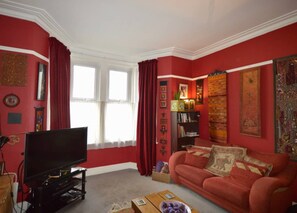 TV - Eclectic Home In Trendy Bristol Suburb (Bristol)