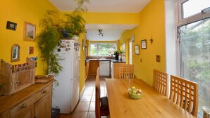 Unclassified image, 3 of 29, button - Eclectic Home In Trendy Bristol Suburb (Bristol)