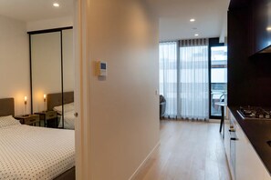 1 bedroom, iron/ironing board, free WiFi, bed sheets - Modern 1 Bedroom Apartment South Yarra (South Yarra)