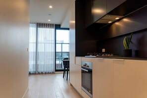 Apartment (1 Bedroom) | Private kitchen - Modern 1 Bedroom Apartment South Yarra (South Yarra)