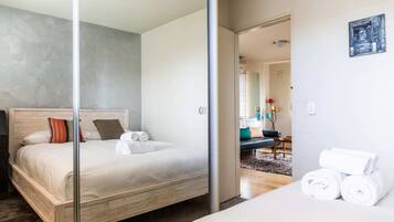 Apartment (1 Bedroom) | 1 bedroom, laptop workspace, free WiFi, bed sheets