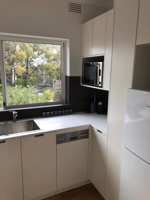 Studio (0 Bedroom) | Eigene Küche | Kühlschrank, Mikrowelle, Ofen, Herdplatte