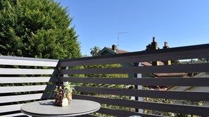 Balcony - Retro 1 Bedroom Apartment In Melbourne's Hawthorn (Hawthorn)
