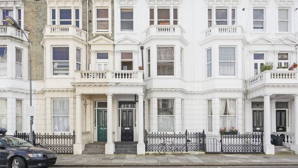 Exterior - Studio Flat in Chic West Kensington (London)