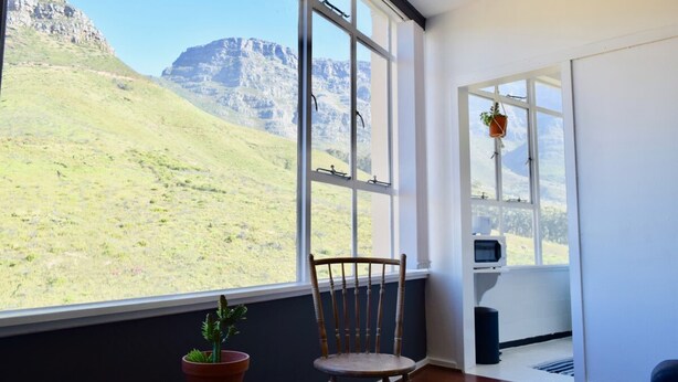 Unclassified image, 1 of 13, button - Bright Studio on the Slopes of Table Mountain (Cape Town)