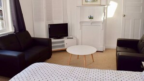 Apartamento (3 Bedrooms) | 3 quartos, espaço de trabalho para notebook