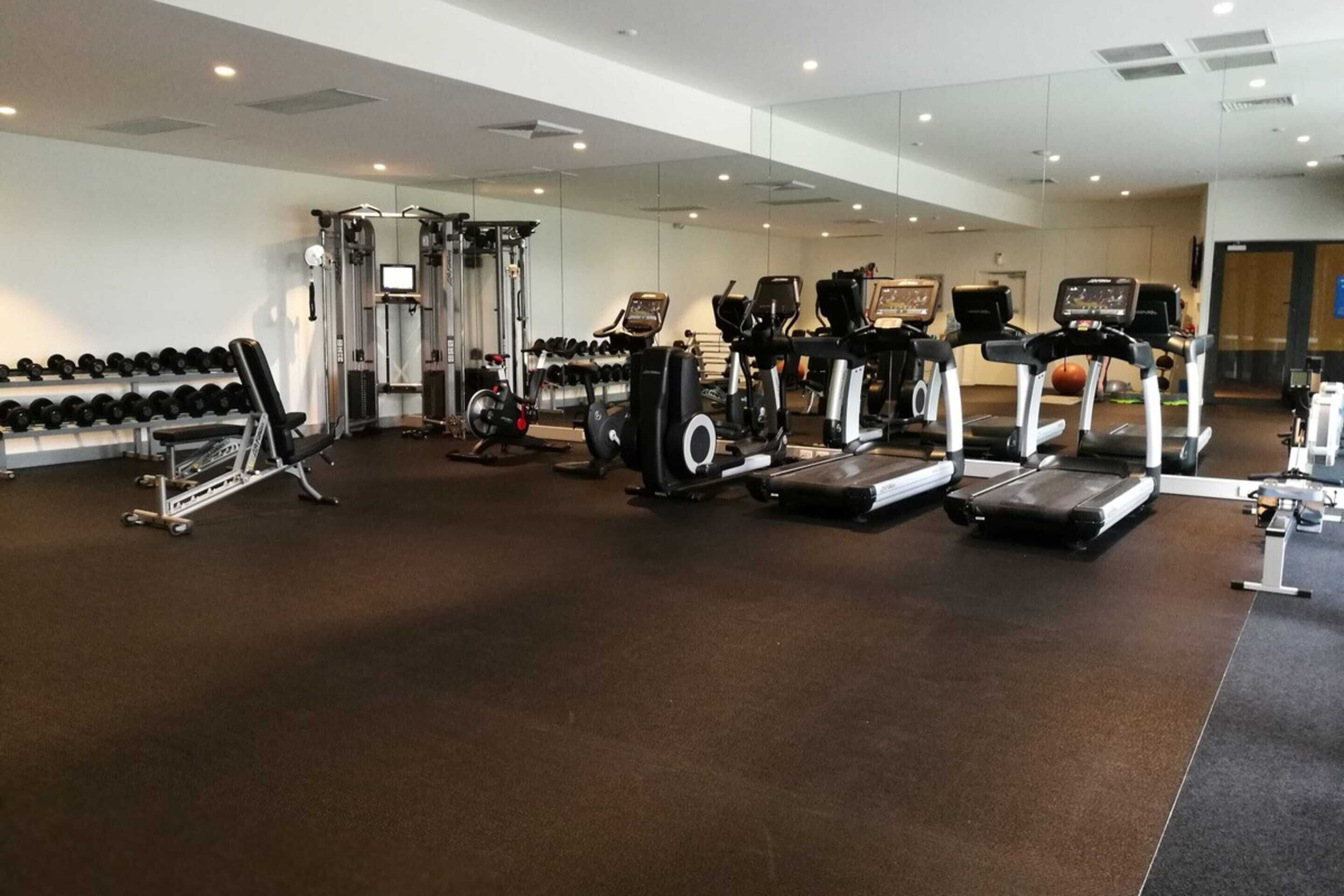 Apartment (1 Bedroom) | Fitness facility