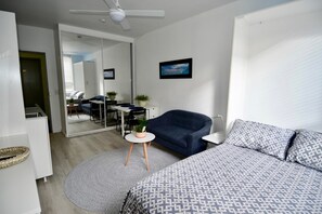 Studio (0 Bedroom)