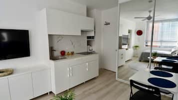 Estudio (0 Bedroom) | Sala de estar | Televisión de 20 pulgadas con canales digitales