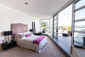 Talo (3 Bedrooms) | 3 makuuhuonetta, kannettavalle tietokoneelle sopiva työtila