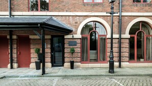 Unclassified image, 5 of 36, button - Wesley Gate Apartments (Reading)