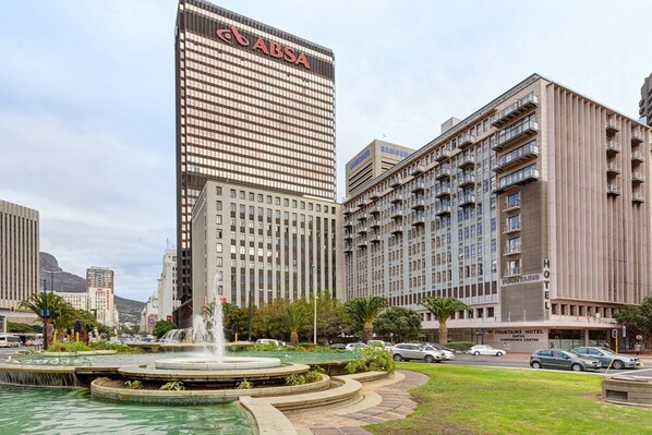 Apartment (1 Bedroom) | Exterior - 1 Bedroom Apartment in the Heart of Cape Town (Cape Town)
