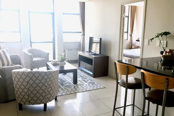 Apartment (1 Bedroom) | Living room
